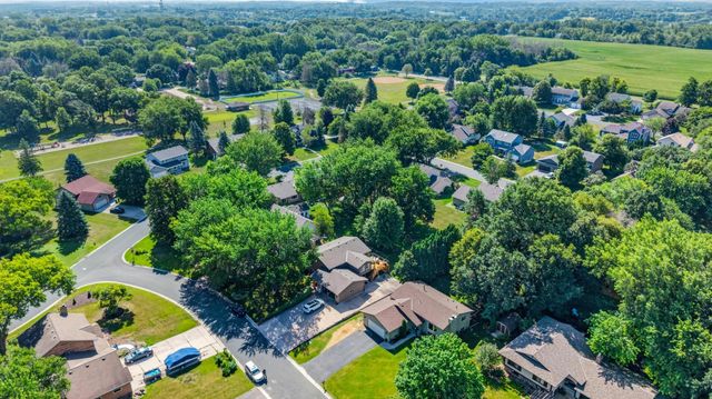 5795 Amy Lane, Maple Plain, MN 55359