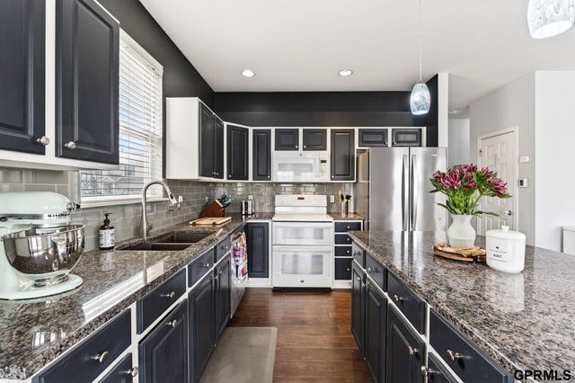 8911 S 167th Street, Omaha, NE 68136