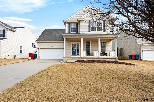 8911 S 167th Street, Omaha, NE 68136