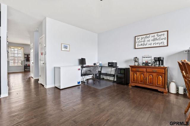 8911 S 167th Street, Omaha, NE 68136