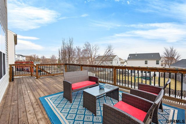 8911 S 167th Street, Omaha, NE 68136