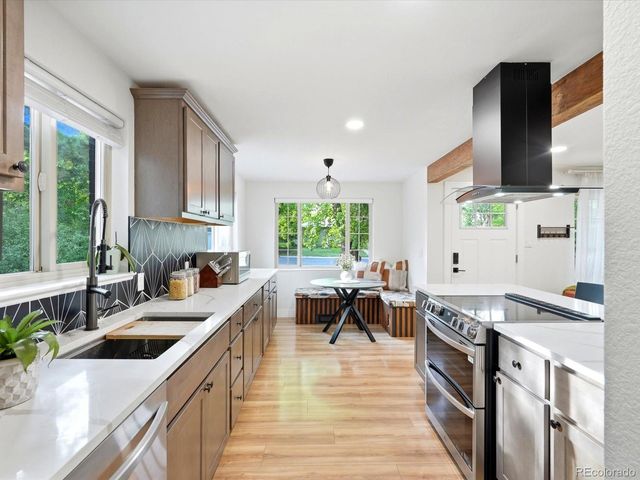7610 W 24th Avenue, Lakewood, CO 80214