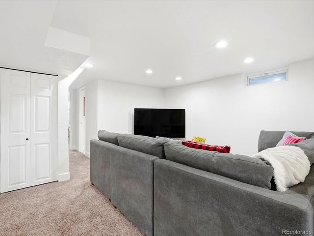 7610 W 24th Avenue, Lakewood, CO 80214