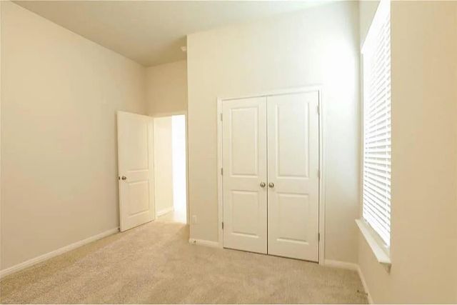 135 Horseshoe CV, Kyle, TX 78640