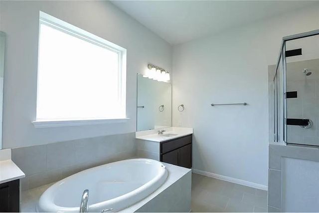 135 Horseshoe CV, Kyle, TX 78640