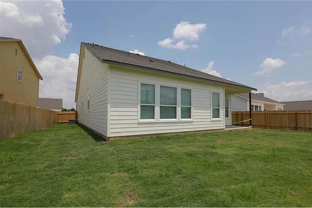 135 Horseshoe CV, Kyle, TX 78640