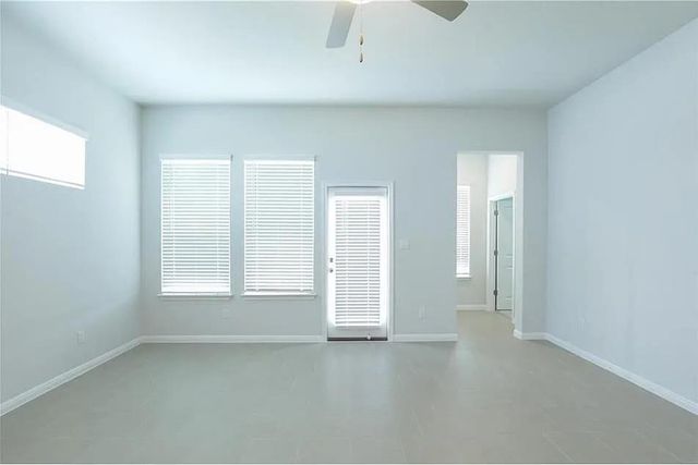 135 Horseshoe CV, Kyle, TX 78640