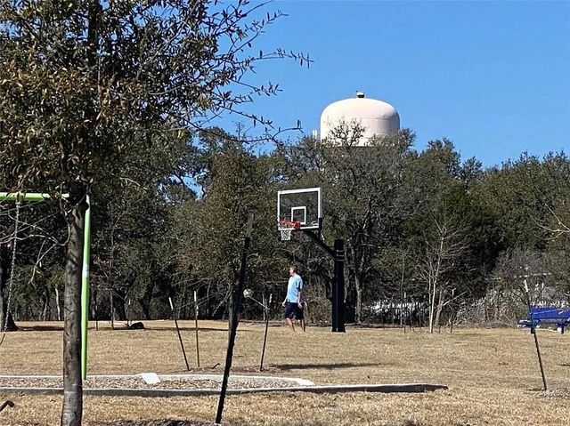 135 Horseshoe CV, Kyle, TX 78640