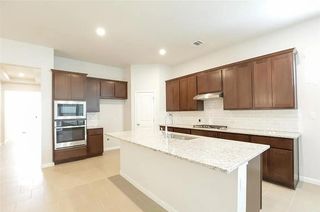 135 Horseshoe CV, Kyle, TX 78640