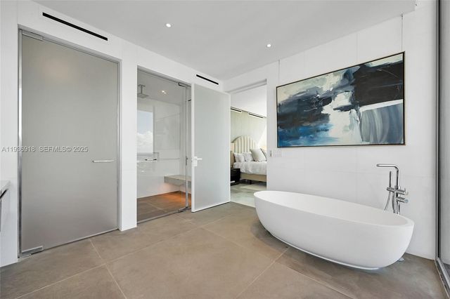 2000 S Ocean Dr 30B, Hallandale Beach, FL 33009