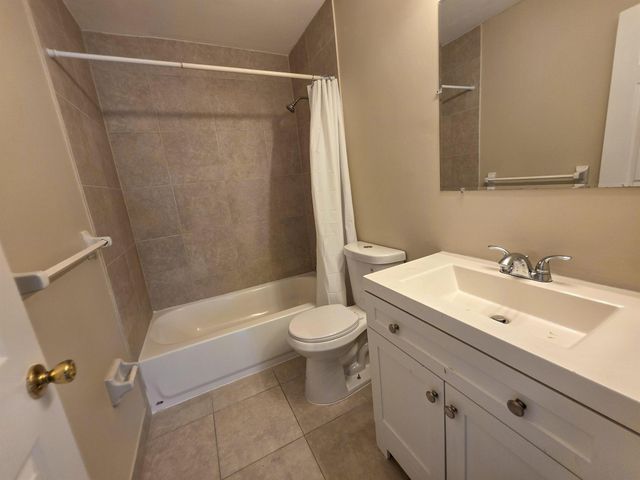 902 Riverside Drive, Greenacres, FL 33463