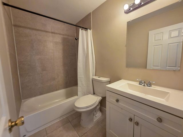 902 Riverside Drive, Greenacres, FL 33463