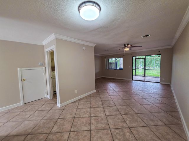 902 Riverside Drive, Greenacres, FL 33463