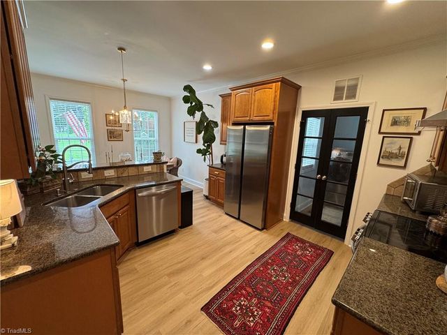 254 Raspberry Ridge Drive, Clemmons, NC 27012