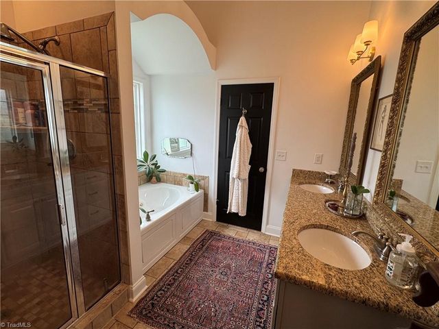 254 Raspberry Ridge Drive, Clemmons, NC 27012