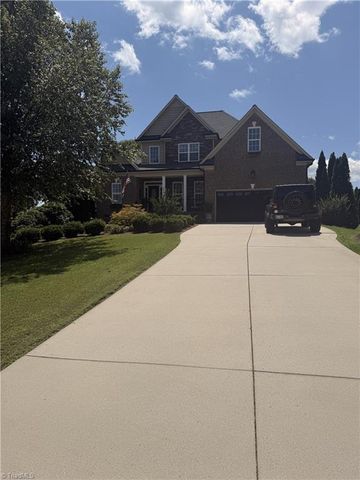 254 Raspberry Ridge Drive, Clemmons, NC 27012