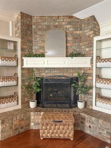 51 Orchid Court, Lake Jackson, TX 77566