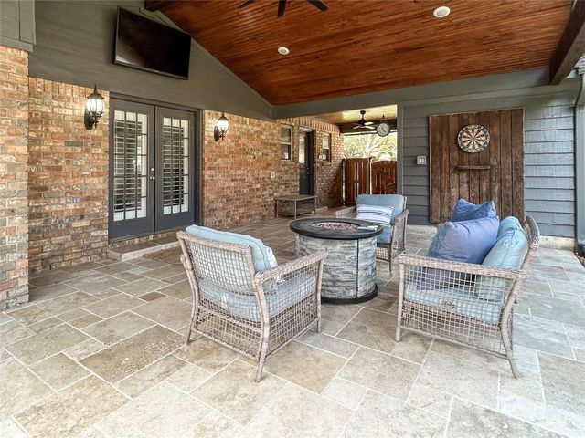 51 Orchid Court, Lake Jackson, TX 77566