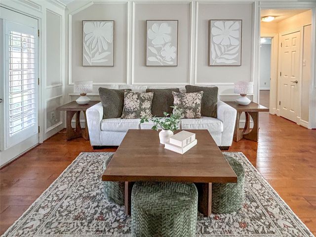 51 Orchid Court, Lake Jackson, TX 77566