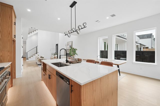 1825 Pollard Street, Dallas, TX 75208