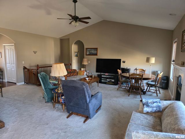 111 MIROMAR Lane, Washington, IL 61571