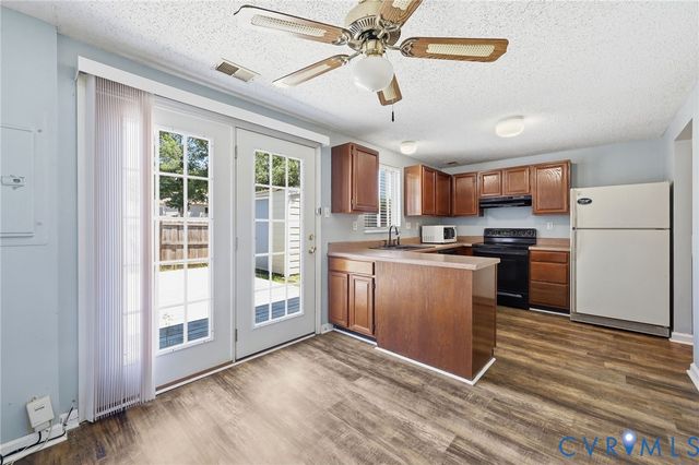 9707 Candace Ct, Glen Allen, VA 23060