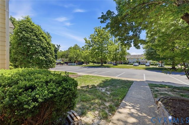 9707 Candace Ct, Glen Allen, VA 23060