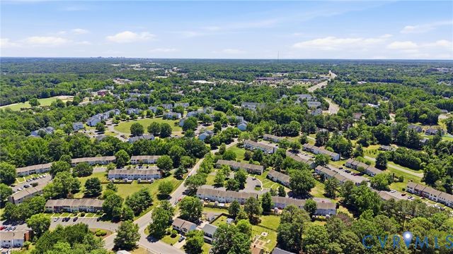 9707 Candace Ct, Glen Allen, VA 23060