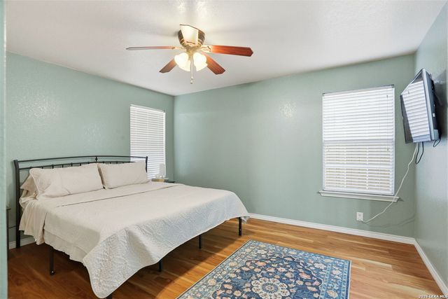 215 Adelaide Oaks, San Antonio, TX 78249