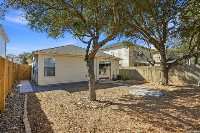 215 Adelaide Oaks, San Antonio, TX 78249