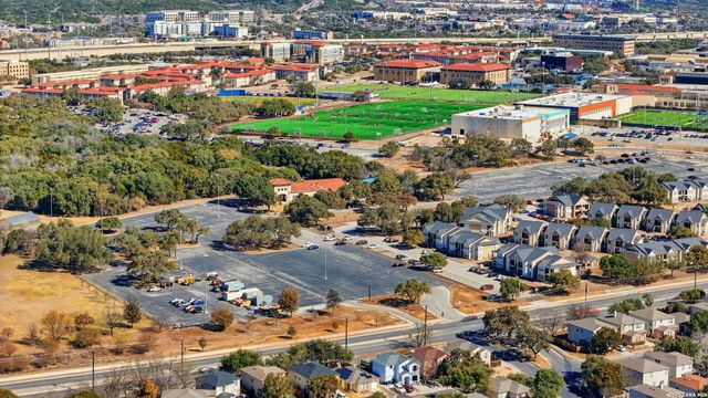 215 Adelaide Oaks, San Antonio, TX 78249