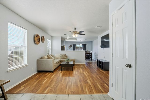 215 Adelaide Oaks, San Antonio, TX 78249