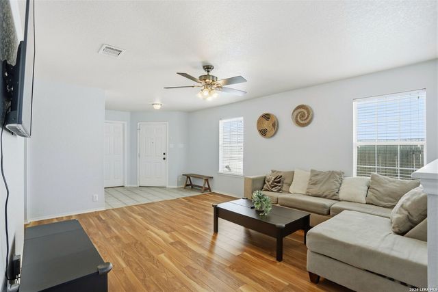 215 Adelaide Oaks, San Antonio, TX 78249