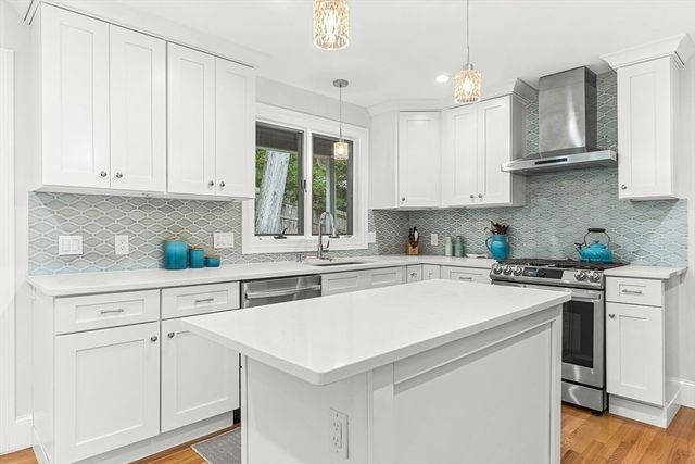 55 Redlands Road, Boston, MA 02132