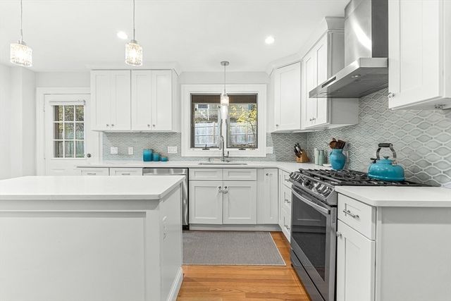 55 Redlands Road, Boston, MA 02132