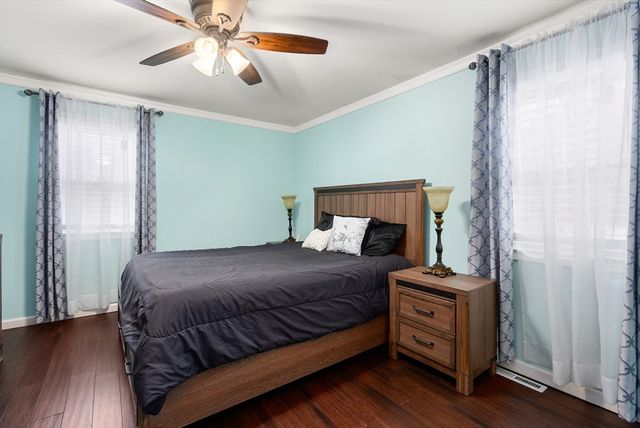 19 New Ludlow Rd, Granby, MA 01033