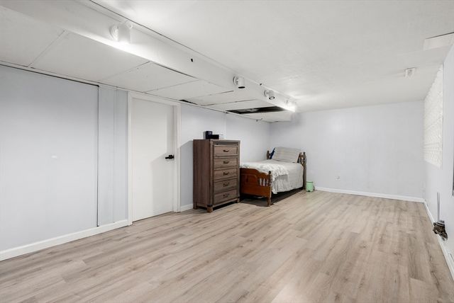 19 New Ludlow Rd, Granby, MA 01033