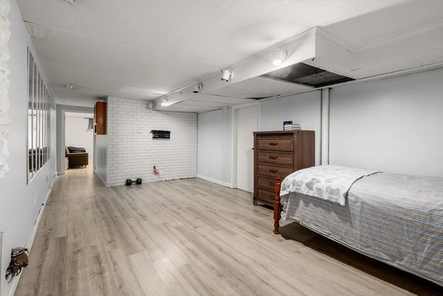 19 New Ludlow Rd, Granby, MA 01033