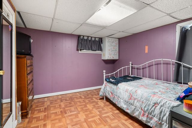 19 New Ludlow Rd, Granby, MA 01033