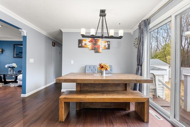 19 New Ludlow Rd, Granby, MA 01033