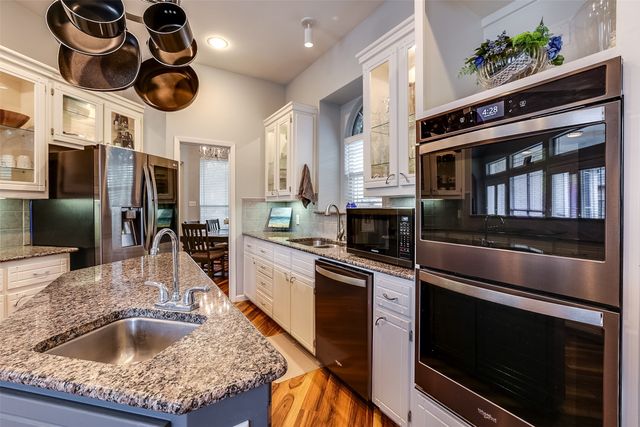 8 Velvet Court, Mansfield, TX 76063