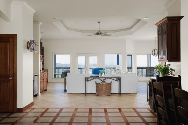 22238 Oban DR, Spicewood, TX 78669