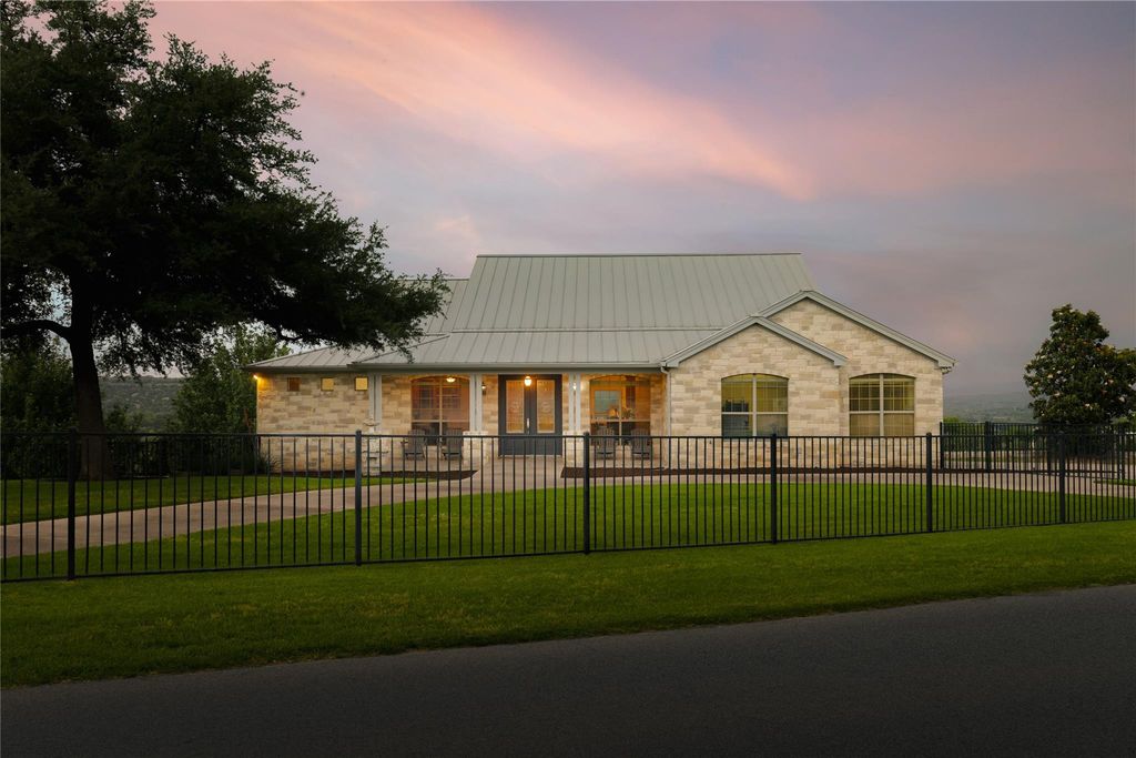 22238 Oban DR, Spicewood, TX 78669