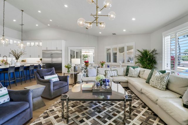 8667 Steeplechase Drive, Palm Beach Gardens, FL 33418