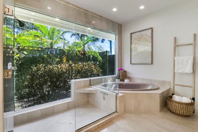 8667 Steeplechase Drive, Palm Beach Gardens, FL 33418