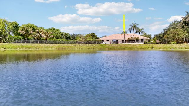 8667 Steeplechase Drive, Palm Beach Gardens, FL 33418