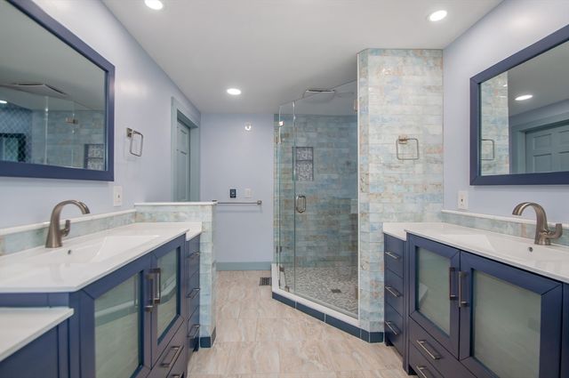 3 Bass Point Rd, Marion, MA 02738