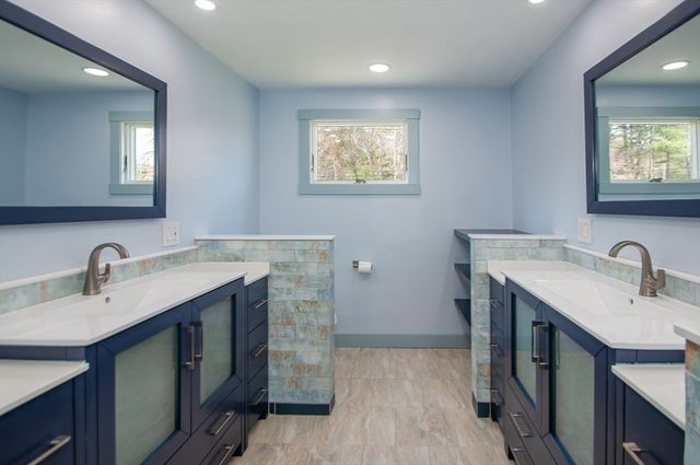 3 Bass Point Rd, Marion, MA 02738