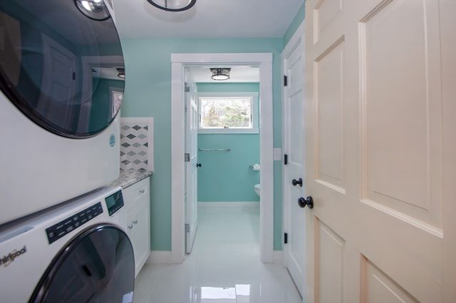 3 Bass Point Rd, Marion, MA 02738