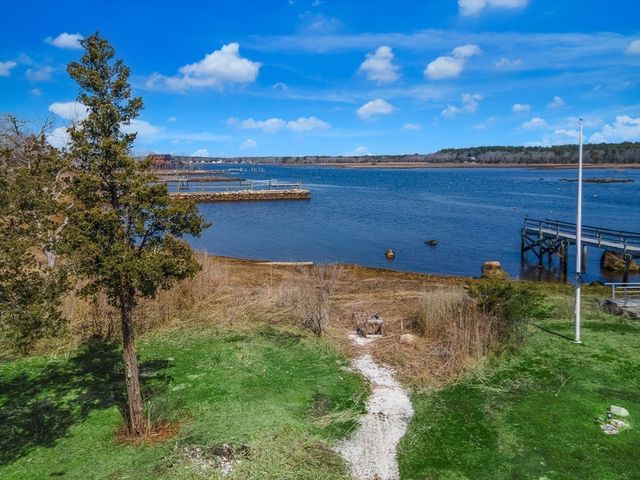 3 Bass Point Rd, Marion, MA 02738